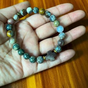 Beaded stone cross bracelet ⭐️2/$15